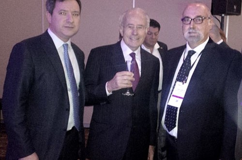 Felippo Berti, seu pai Luciano Berti e João Peres na recepção do Ali Group durante a Nafem Show 2015